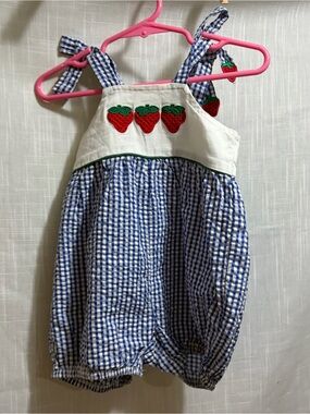 4/$20 Baby Crew Strawberry seersucker one piece 6-9 month